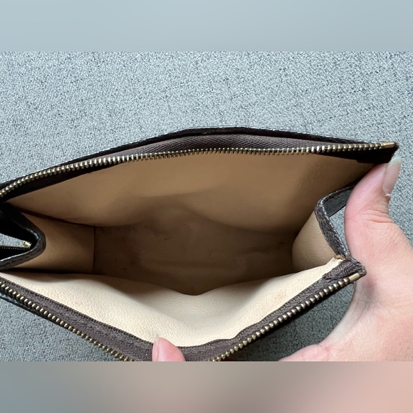 Louis Vuitton Dark Brown Monogram Toiletry Bag - Picture 5 of 8